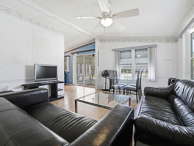 1232 DUSTIN DRIVE, Lady Lake, FL 32159