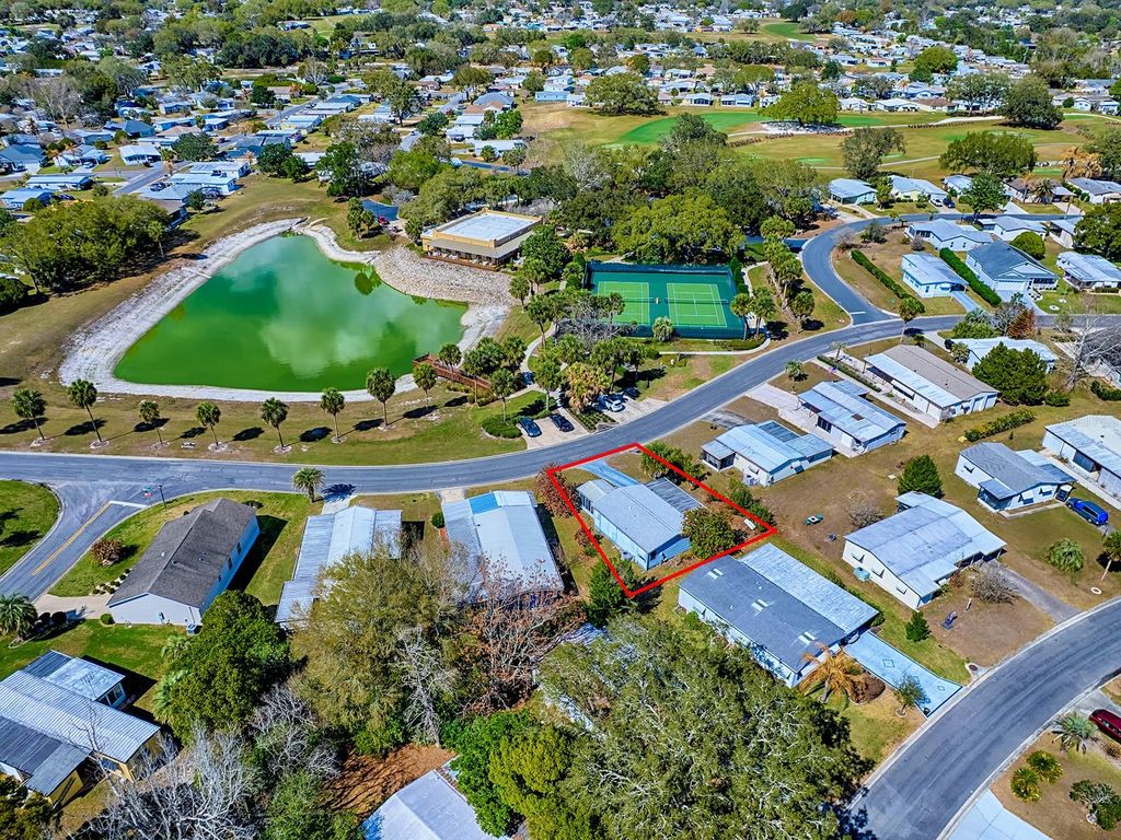 Image 28 of property listing at 1232 DUSTIN DRIVE, Lady Lake, FL 32159