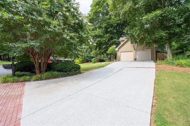 4903 Thornwood Knoll NW, Acworth, GA 30102