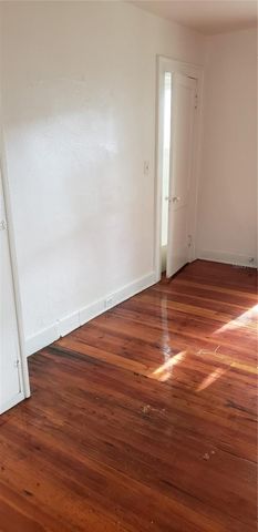 750 7TH AVENUE N, St Petersburg, FL 33701