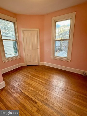 136 MAPLE TER, Merchantville, NJ 08109