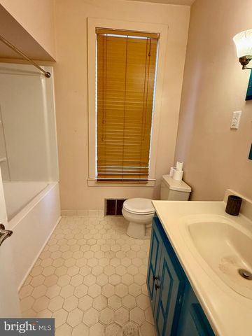 136 MAPLE TER, Merchantville, NJ 08109