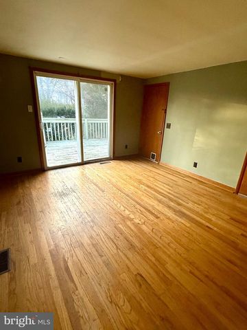 136 MAPLE TER, Merchantville, NJ 08109