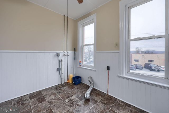 138 S 6TH ST, Columbia, PA 17512