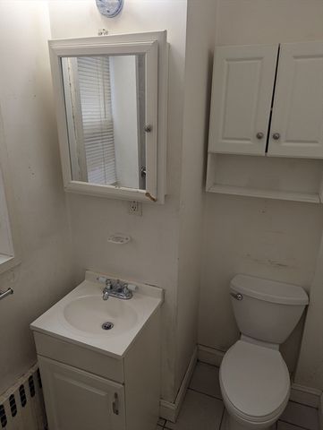 545 Revere St, Revere, MA 02151