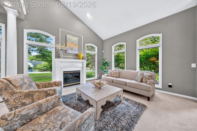 27261 Apple Tree Lane, Franklin Village, MI 48025