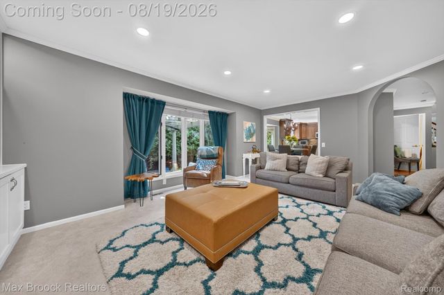 27261 Apple Tree Lane, Franklin Village, MI 48025