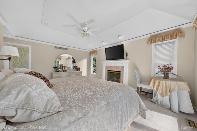 27261 Apple Tree Lane, Franklin Village, MI 48025