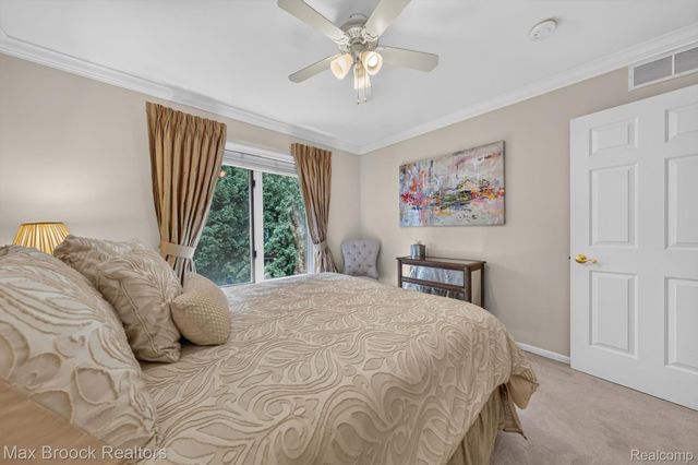 27261 Apple Tree Lane, Franklin Village, MI 48025