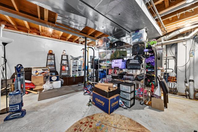 27261 Apple Tree Lane, Franklin Village, MI 48025