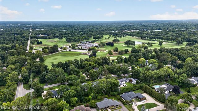 27261 Apple Tree Lane, Franklin Village, MI 48025