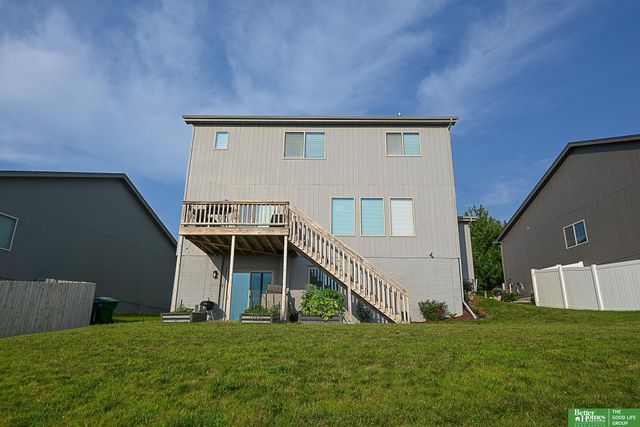 7710 N 82nd Avenue, Omaha, NE 68122