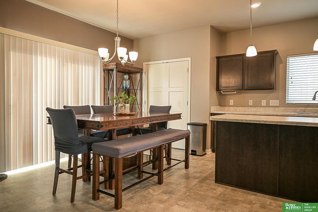 7710 N 82nd Avenue, Omaha, NE 68122