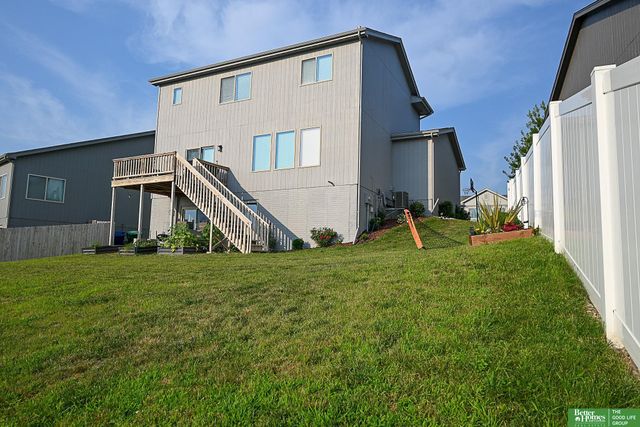 7710 N 82nd Avenue, Omaha, NE 68122