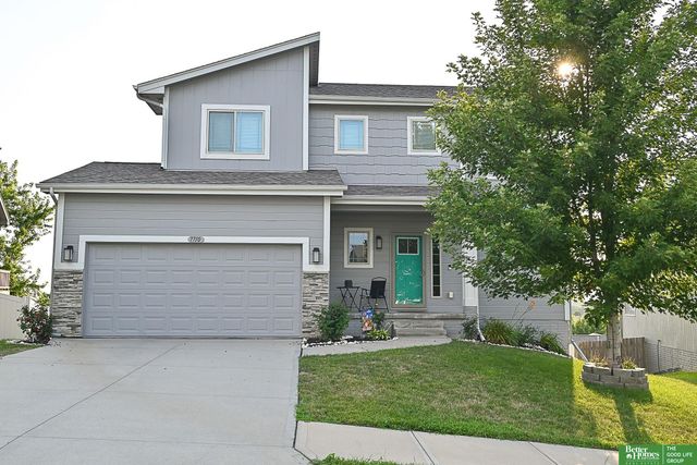 7710 N 82nd Avenue, Omaha, NE 68122