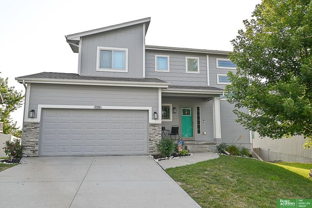 7710 N 82nd Avenue, Omaha, NE 68122