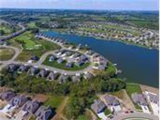 1225 Buckingham Court, Raymore, MO 64083