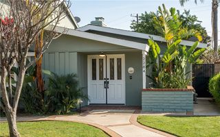 2284 Redlands Drive, Newport Beach, CA 92660