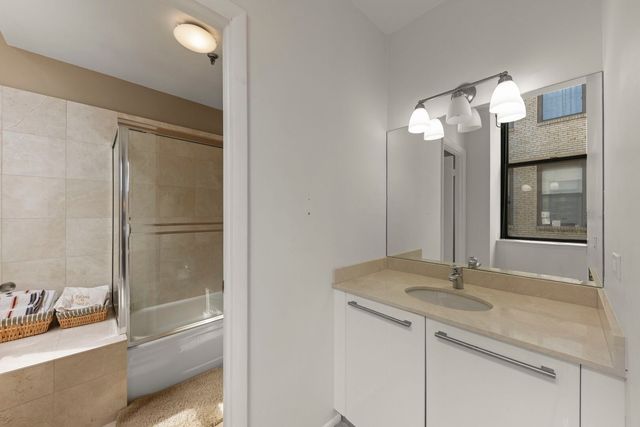 640 S Federal Street 802, Chicago, IL 60605
