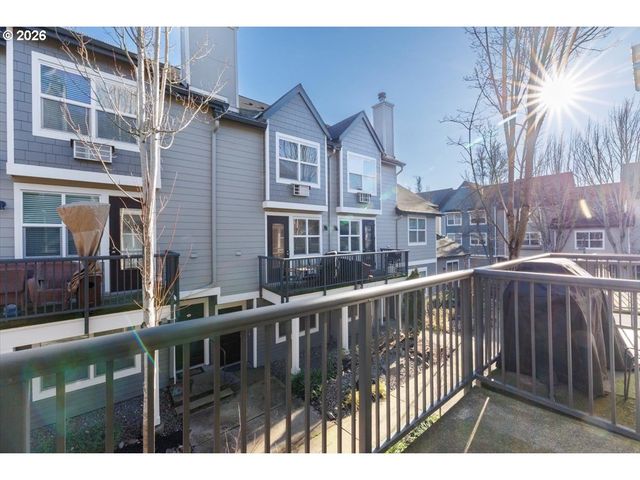 723 Se FAIRWINDS Loop BLDG H, Vancouver, WA 98661