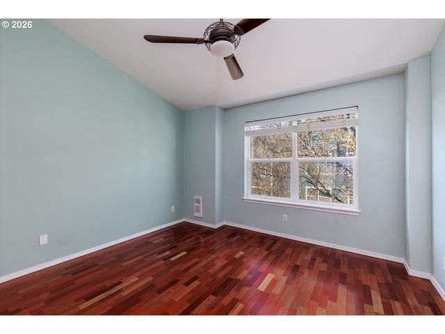 723 Se FAIRWINDS Loop BLDG H, Vancouver, WA 98661