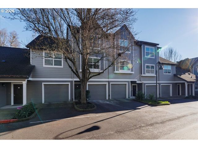 723 Se FAIRWINDS Loop BLDG H, Vancouver, WA 98661