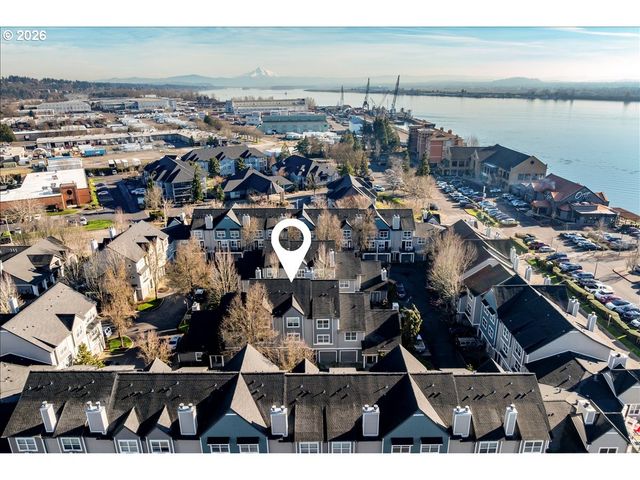 723 Se FAIRWINDS Loop BLDG H, Vancouver, WA 98661