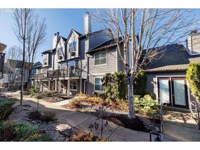 723 Se FAIRWINDS Loop BLDG H, Vancouver, WA 98661