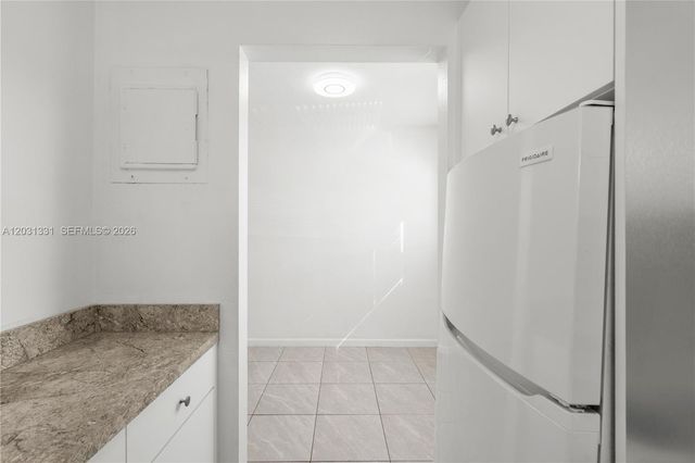 856 SW 10th Street 1, Hallandale Beach, FL 33009