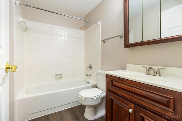 3227 Algus Lane, Green Twp, OH 45248