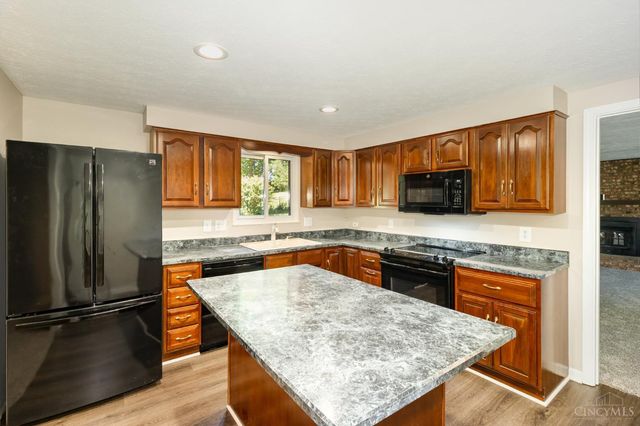 3227 Algus Lane, Green Twp, OH 45248