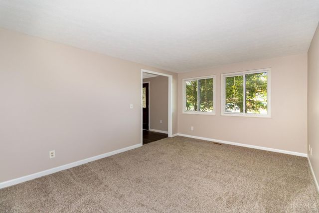 3227 Algus Lane, Green Twp, OH 45248