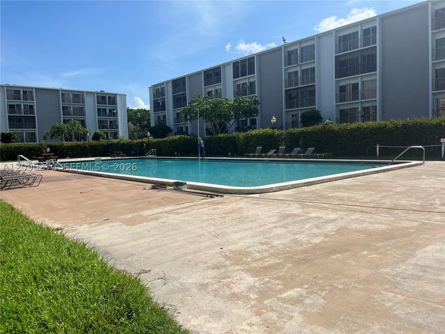 8730 N Sherman Cir 302, Miramar, FL 33025