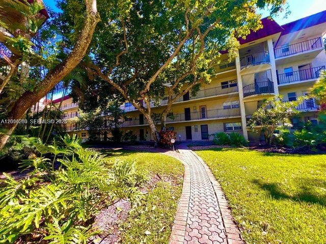 3300 Spanish Moss Terrace 206, Lauderhill, FL 33319