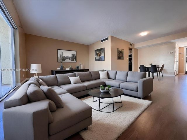 3300 Spanish Moss Terrace 206, Lauderhill, FL 33319