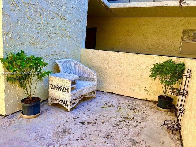 3300 Spanish Moss Terrace 206, Lauderhill, FL 33319