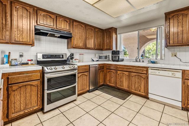 1845 Alta Vista, Vista, CA 92084