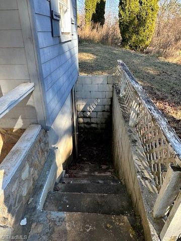 117 Ed Nixon Road, Thurmond, NC 28683