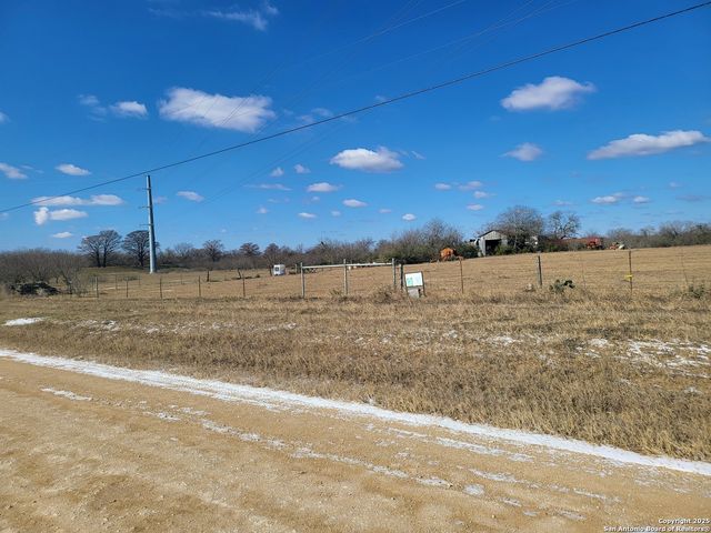 02 CANAL LN, New Braunfels, TX 78130
