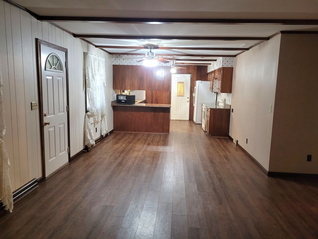 Image 17 of property listing at 25 Wildwood Drive, Mt Vernon, IL 62864