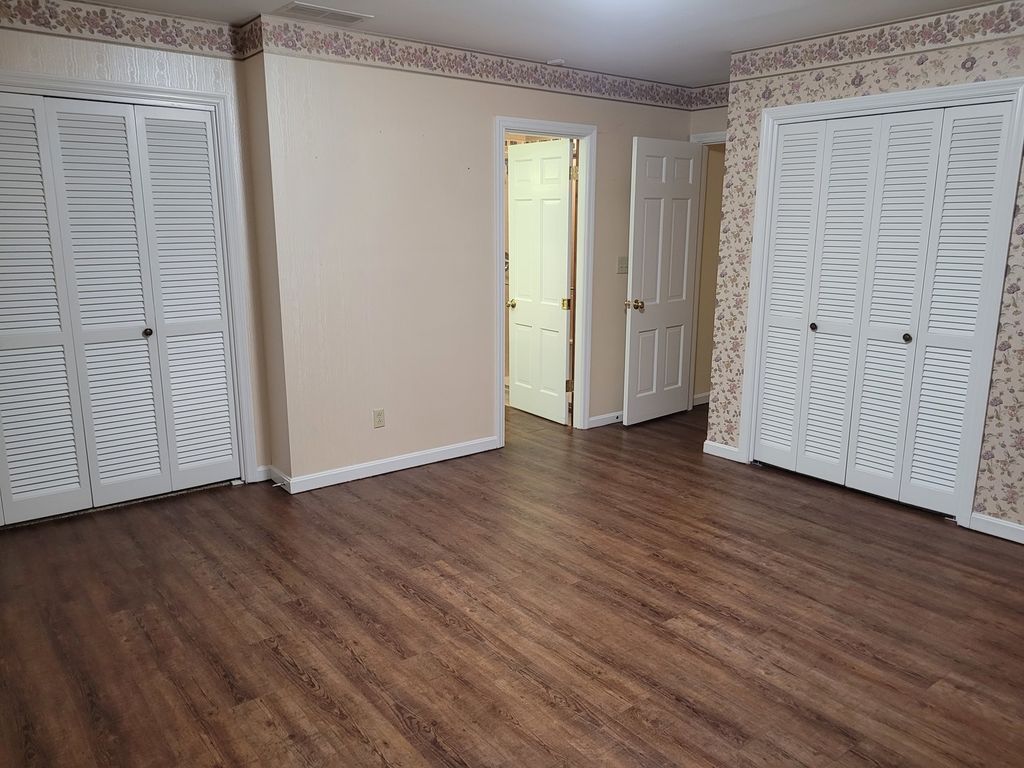 Image 29 of property listing at 25 Wildwood Drive, Mt Vernon, IL 62864