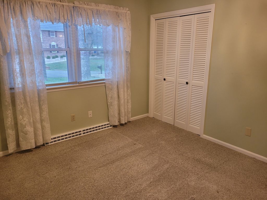 Image 36 of property listing at 25 Wildwood Drive, Mt Vernon, IL 62864