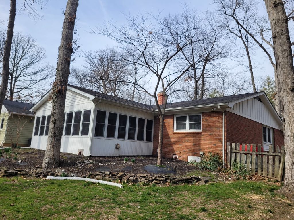 Image 7 of property listing at 25 Wildwood Drive, Mt Vernon, IL 62864