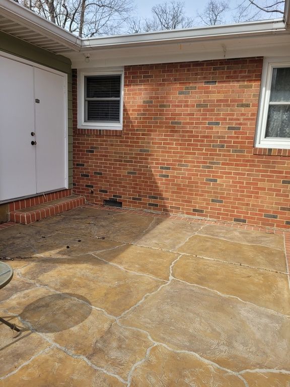 Image 9 of property listing at 25 Wildwood Drive, Mt Vernon, IL 62864