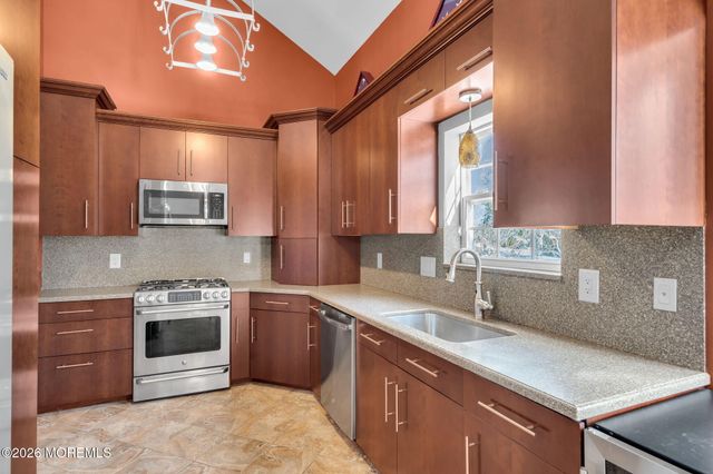 16 S Olympia Drive, Waretown, NJ 08758