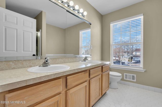 16 S Olympia Drive, Waretown, NJ 08758