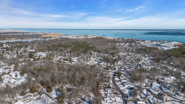 16 S Olympia Drive, Waretown, NJ 08758