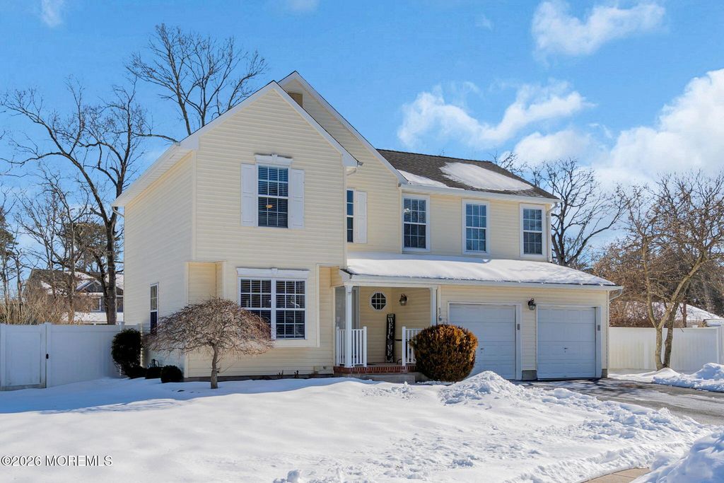 16 S Olympia Drive, Waretown, NJ 08758