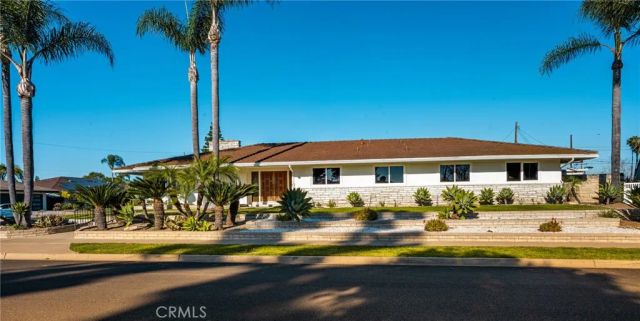 13614 Dall Lane, North Tustin, CA 92705