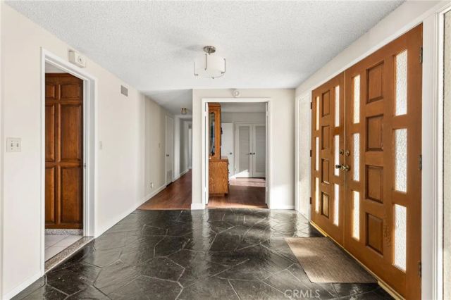 13614 Dall Lane, North Tustin, CA 92705